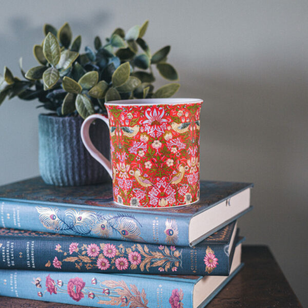 Tasse William Morris - Voleur de Fraises (rouge)
